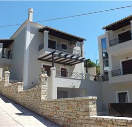 3 bedroom villa with pool, near Acharavi, sleeps 8